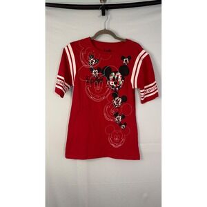 Disney Epcot Mickey Mouse World Showcase Flag T-Shirt Womens Large Red Jersey